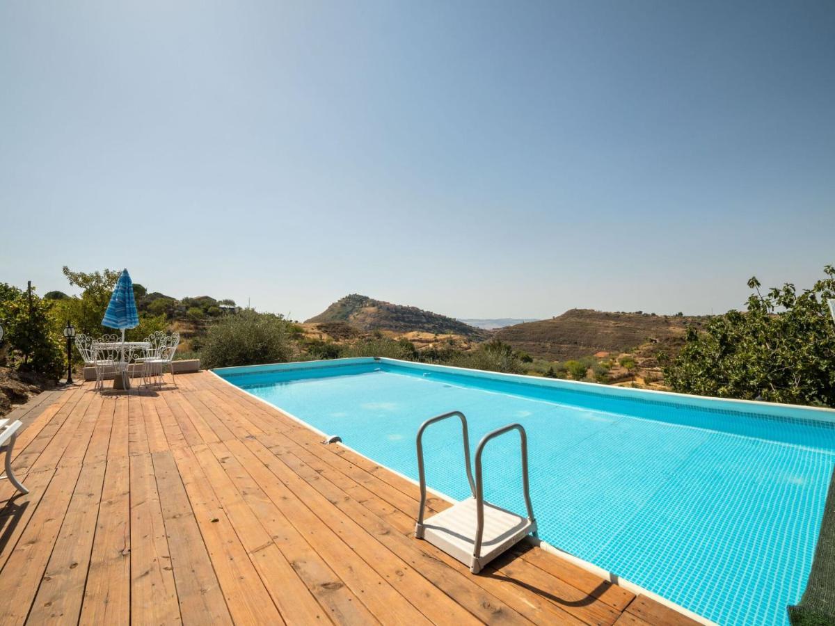 Belvilla By Oyo Modern Villa In Nissoria With Pool المظهر الخارجي الصورة